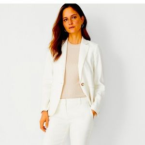 The One-Button Blazer in Linen Herringbone